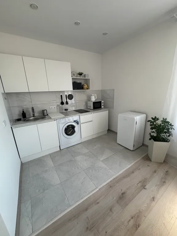 Уютная студия с видом на озеро