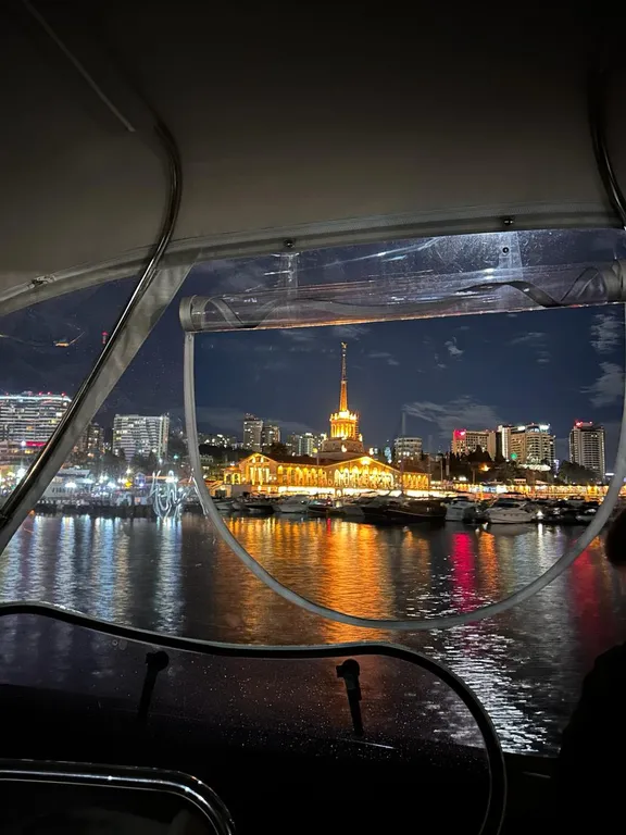 Квартира Апартаменты на Светлане — Сочи