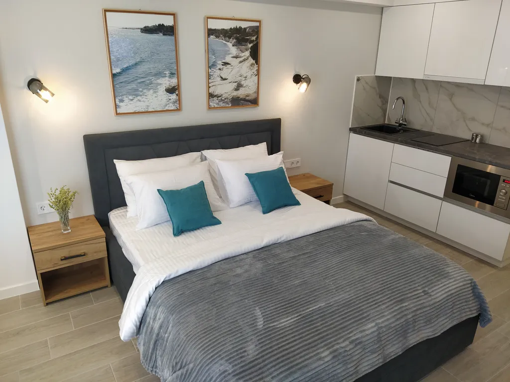 Квартира Апартаменты на берегу моря с бассейном — Севастополь