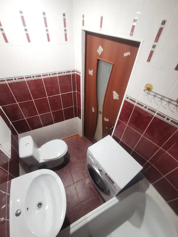 1–комнатная квартира в 10 минутах хотьбы от пл. Ленина