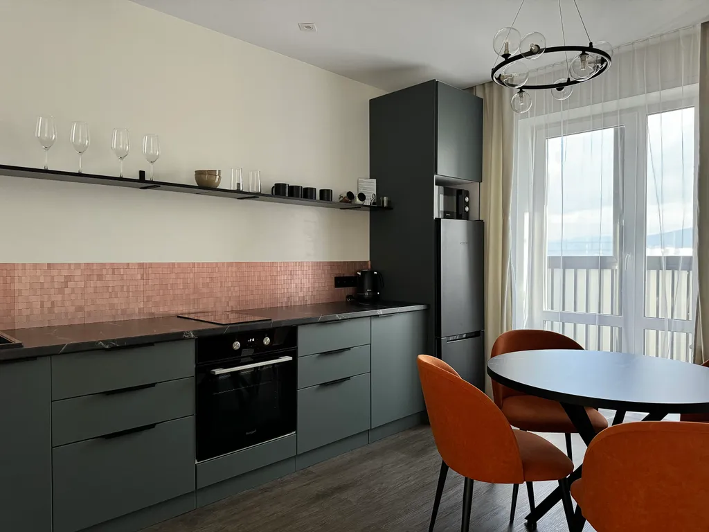 Стильная просторная квартира с шикарным видом на Енисей