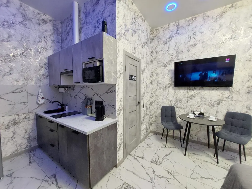 Студия Лакшери