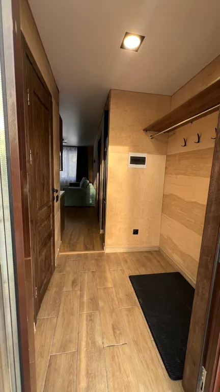 Дом вблизи подножья горы