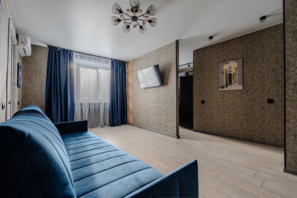 Красивая уютная двухкомнатная квартира с новым дизайнерским ремонтом