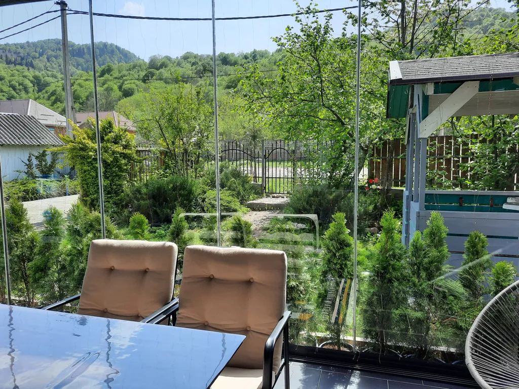 Милый домик в стиле прованс с камином, горячей купелью, баней, бассейном