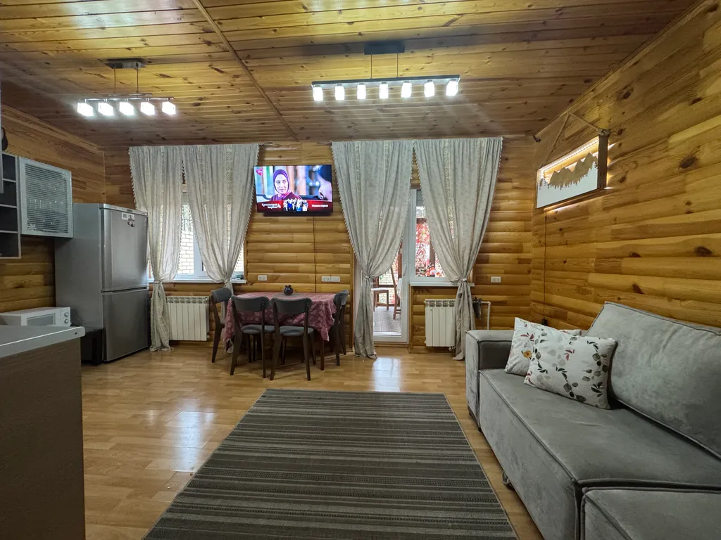 Уютный таунхаус на Банном рядом с озером и ГЛЦ с сауной