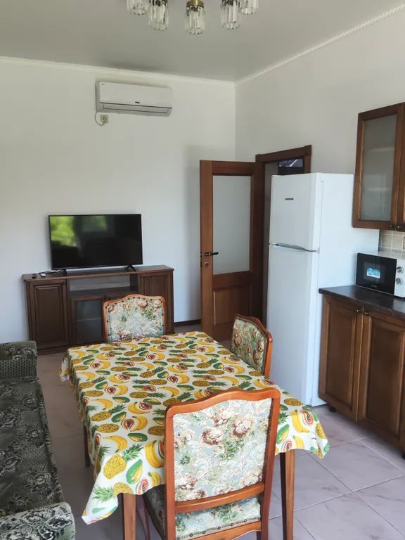 Комфортабельный апартамент с видом на сад