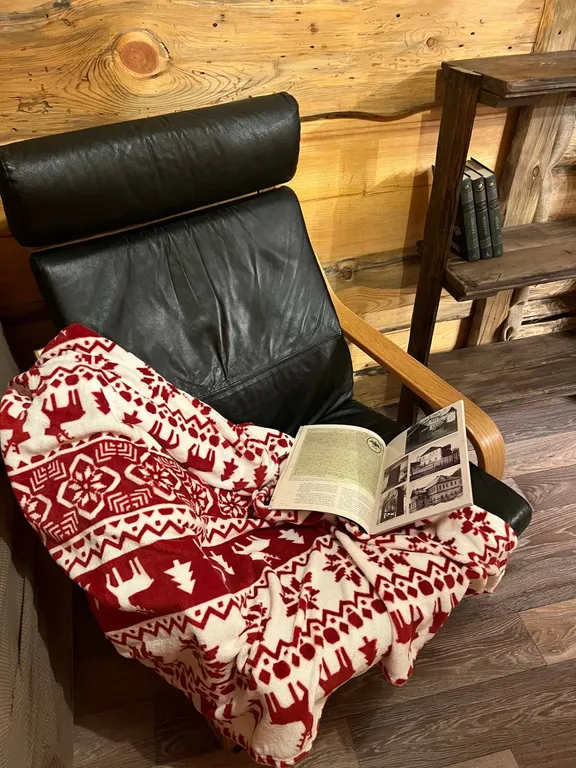 Дом с амбаром 1903. Старинный дом на 8-9 человек в самом центре. Сауна