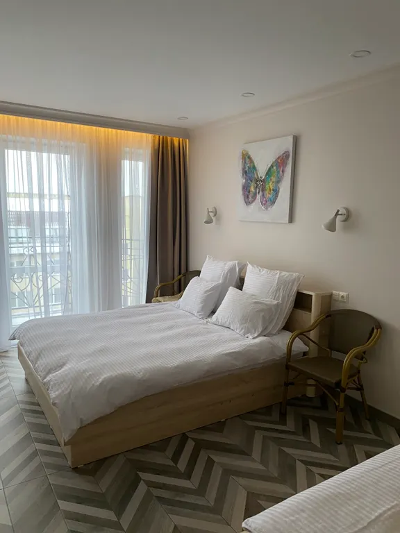 С видом на море и балконом