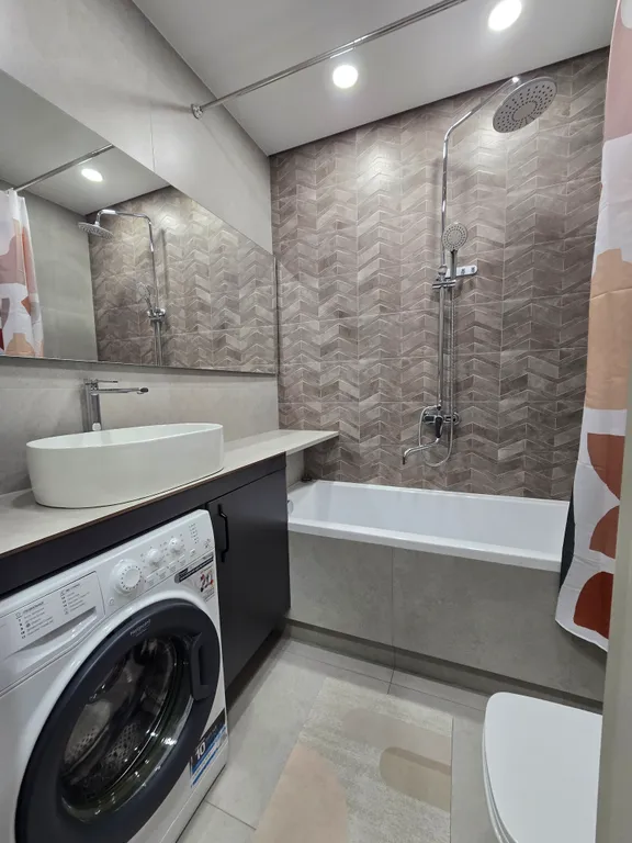 Возле парка Ангелов