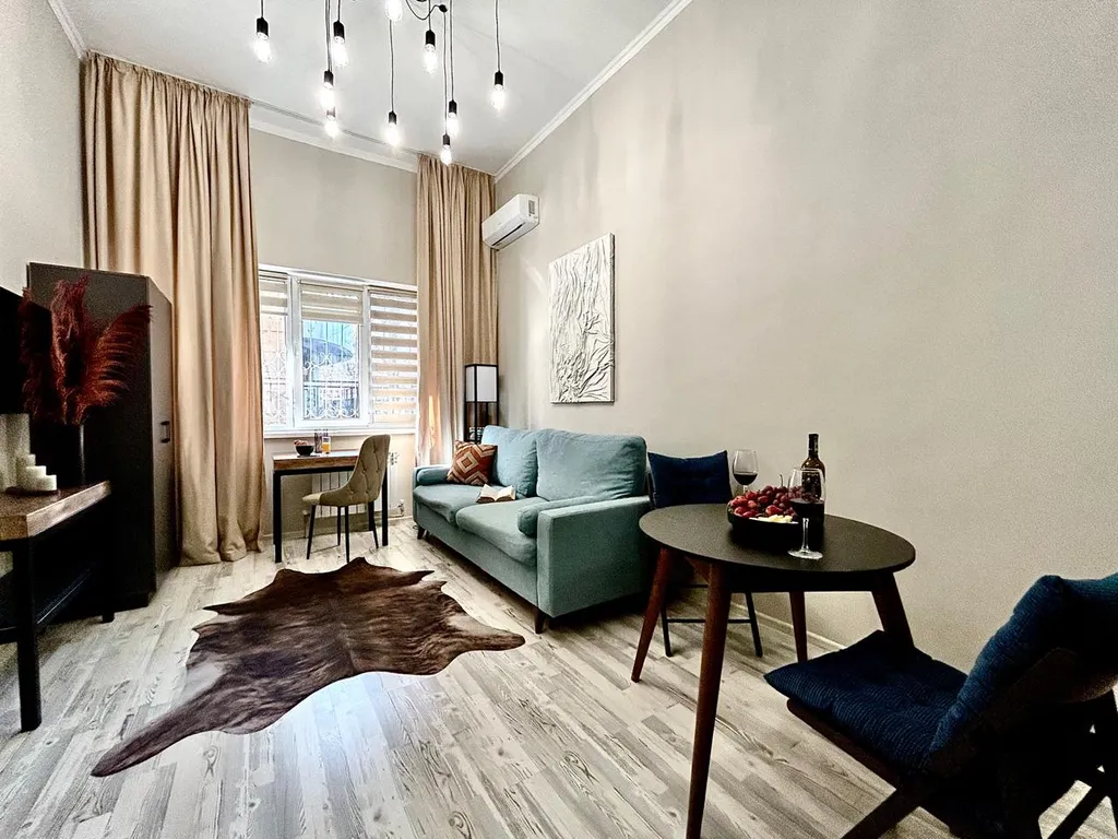 Квартира Студия в стиле Loft в двух уровнях в центре города — Алматы