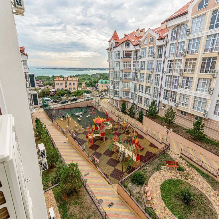 С видом на море