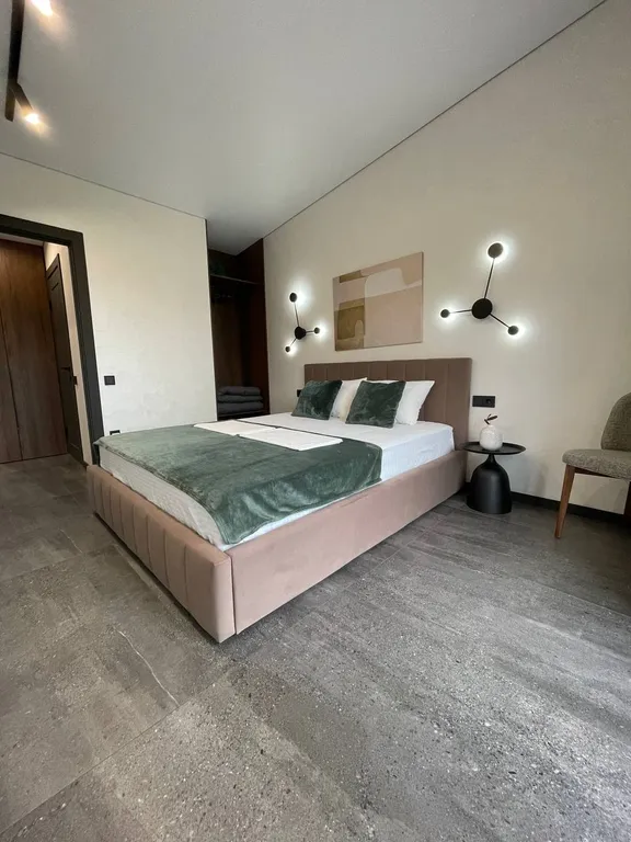 Загородный дом с бассейном