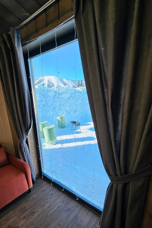 Далеко и надолго