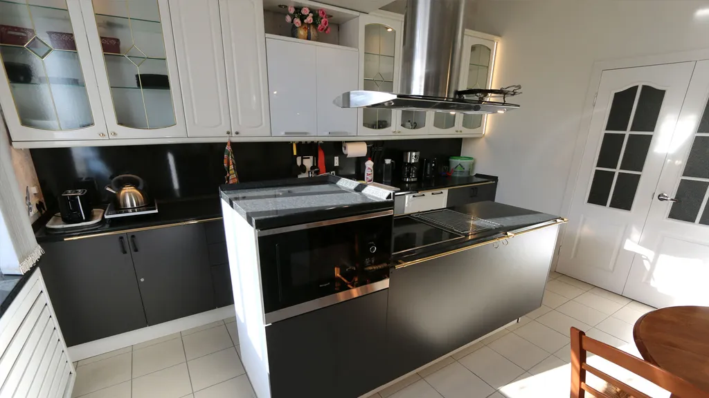 Просторная квартира с сауной рядом спорткомплекс Курган