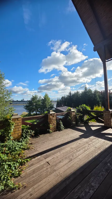 Коттедж на берегу камы