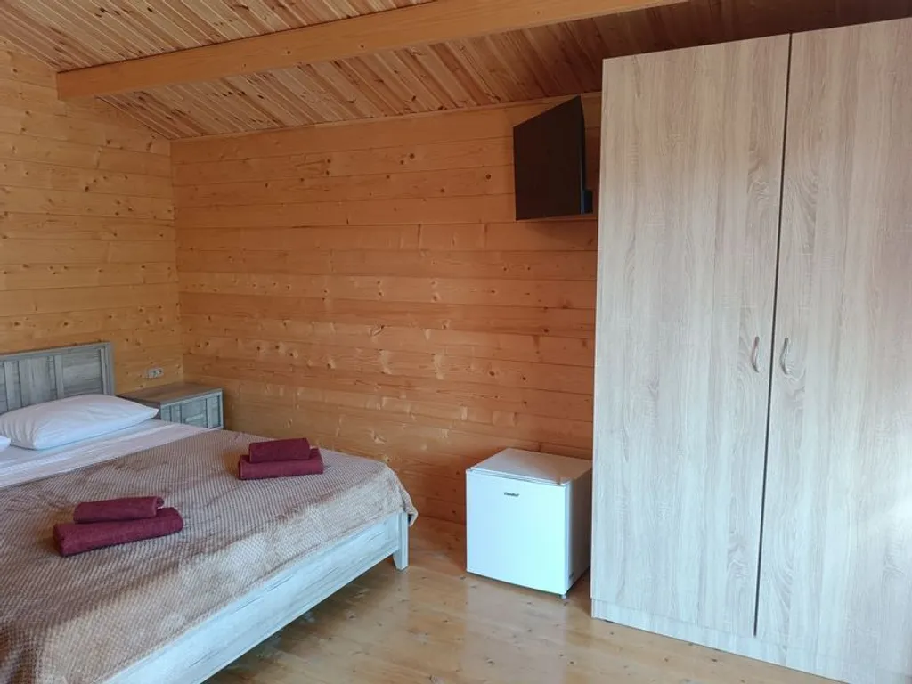 Уютный четырёхместный коттедж с удобствами