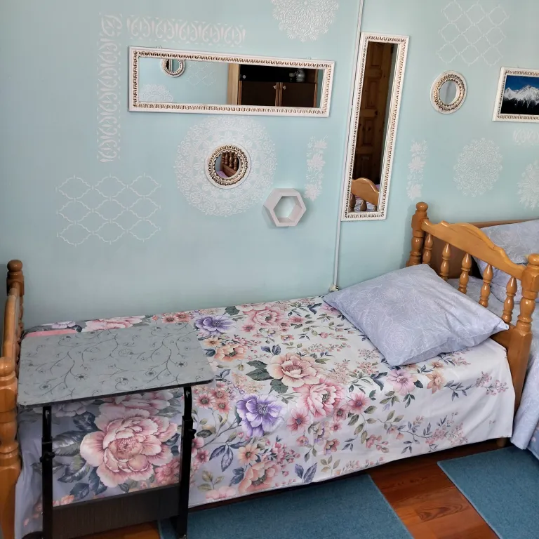 Уютная комната у моря