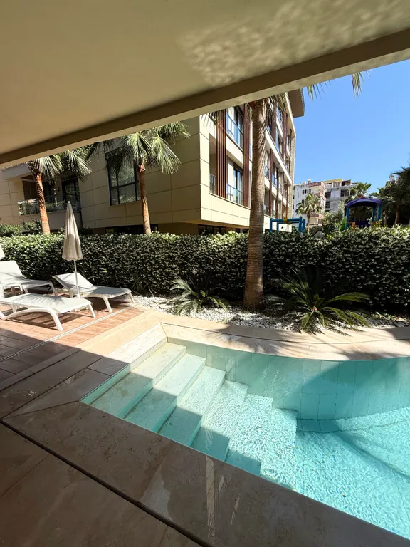 SA Apartments! Luxury 2bd Flat 150m to the Beach