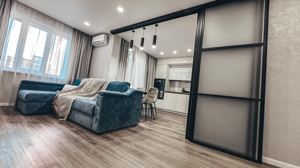 Стильная и просторная студия с бесконтактным заселением