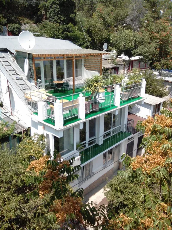 Коттедж 3-уровневый дом с видом на море — аренда посуточно в Ливадия