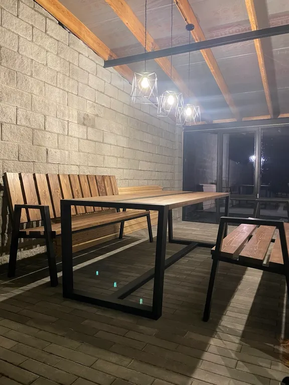 Загородный дом с бассейном