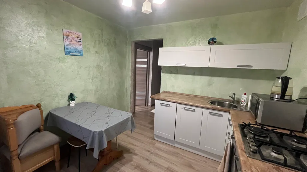 Квартира рядом с Волгой, с панорамными окнами и красивыми закатами