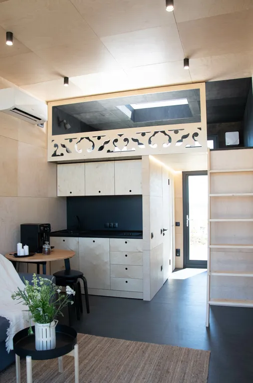 Уютный дом с панорамными окнами