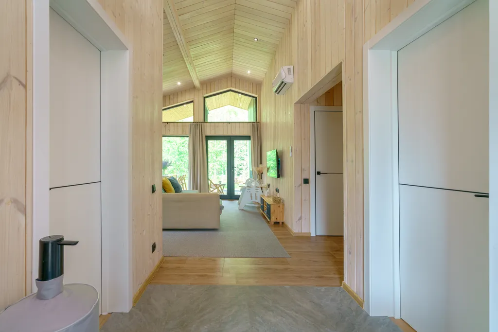 Домик с видом на лес