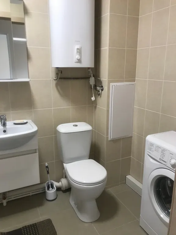 Новая светлая квартира с двумя балконами