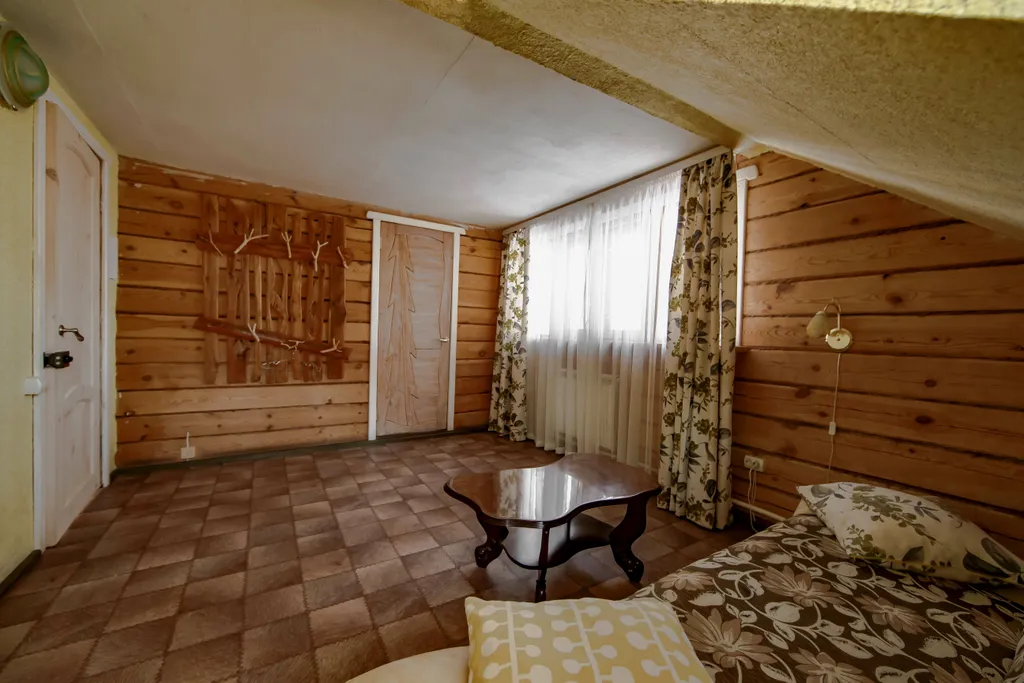 Уютный дом с камином на байкале