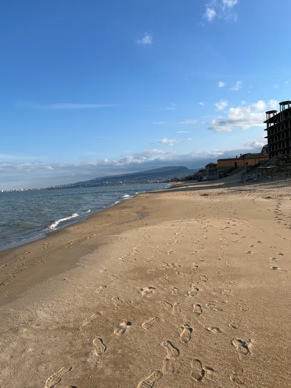 Домик у моря