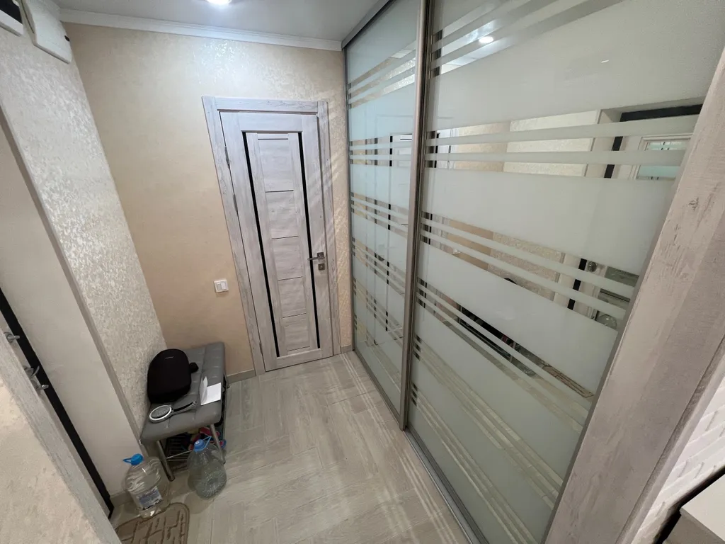 Квартира Однокомнатная квартира с хорошим ремонтом в районе рынка Универсам — Евпатория