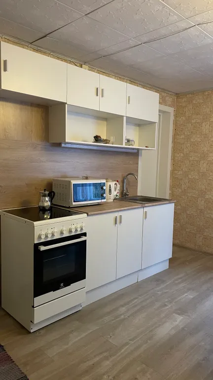 Уютный дом у озера