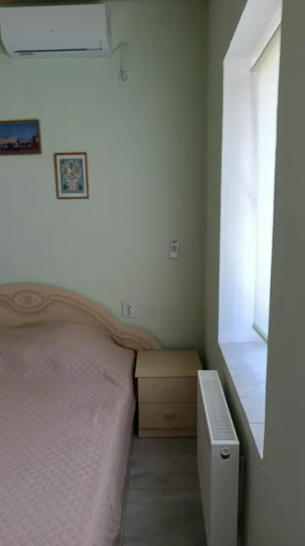 Комната 20м2 +кухня 10м2 в доме у моря