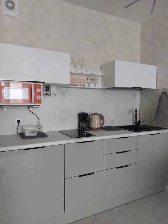 Новая, стильная 2-евро квартира на 22-м этаже с видом на город