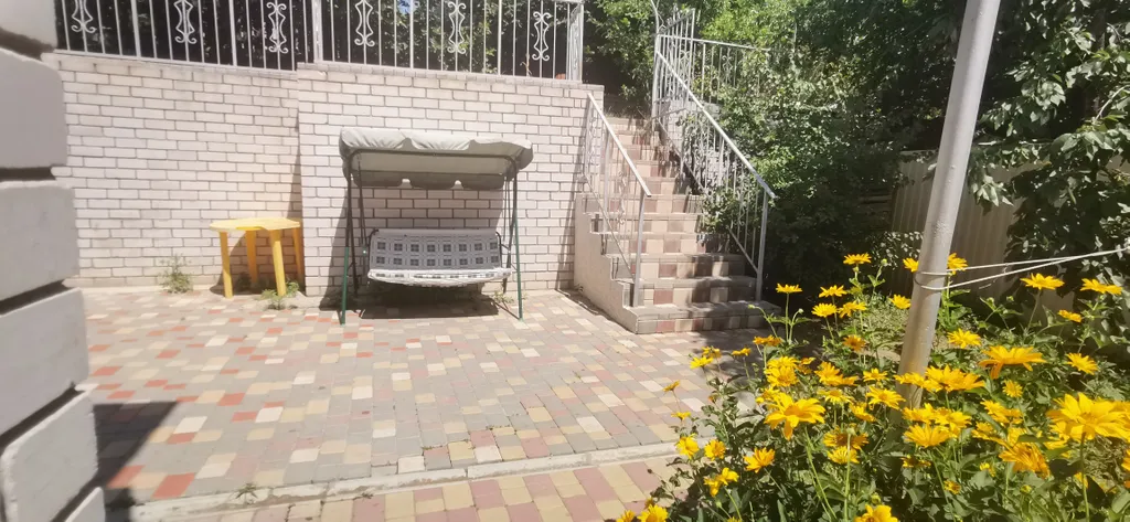 Часть дома на втором этаже с баней и бассейном