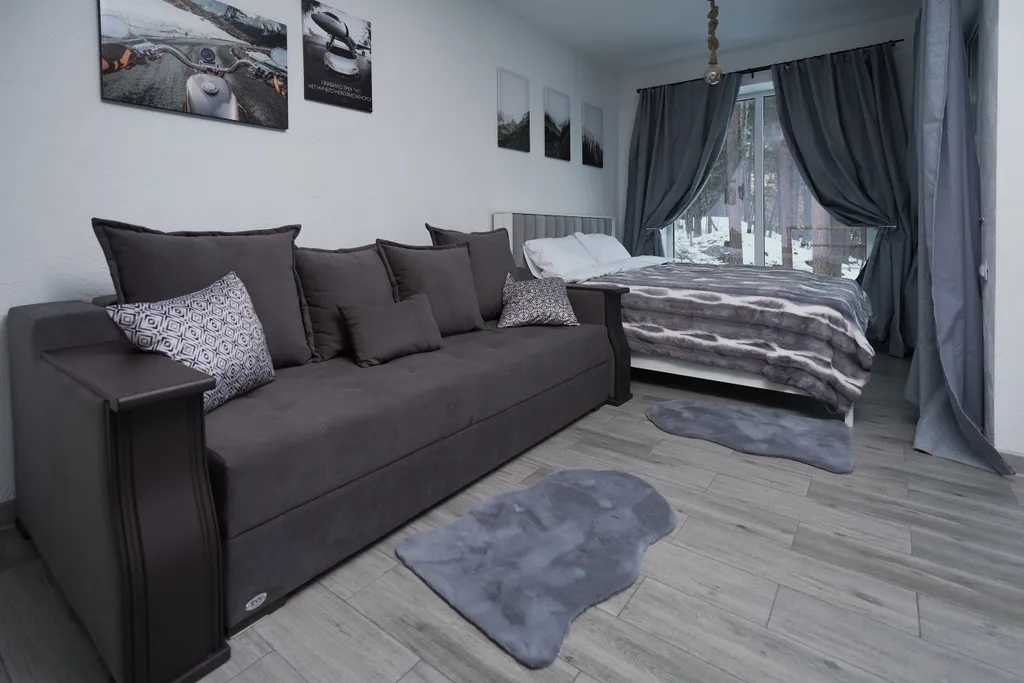 Уютный дом в лесу