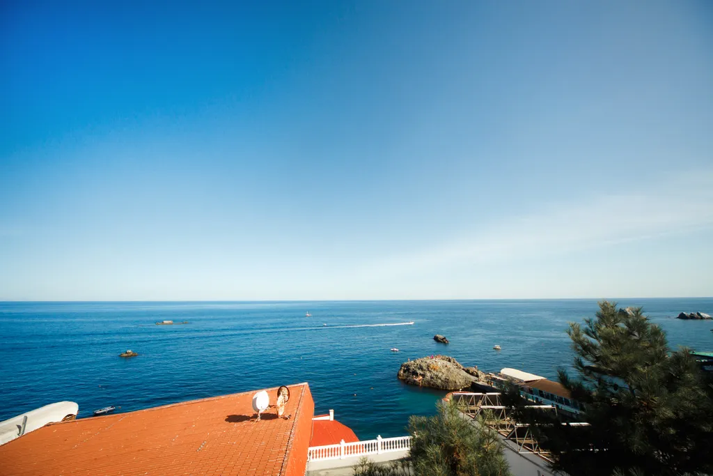 Уютная комната у моря