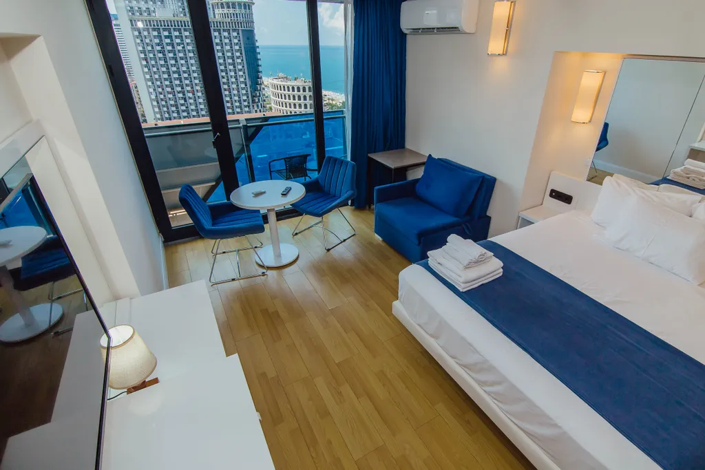 Апартамент с видом на море первая линия orbi city