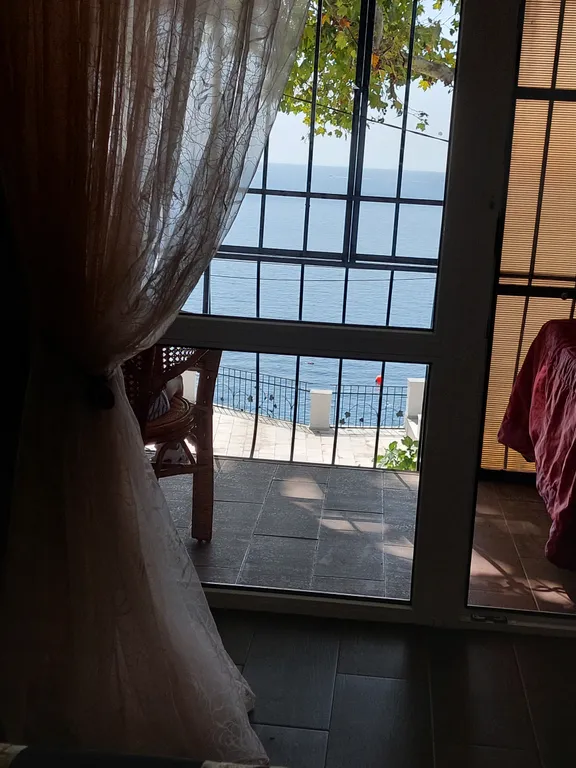 Евродвушка с видом на море на первой береговой линии