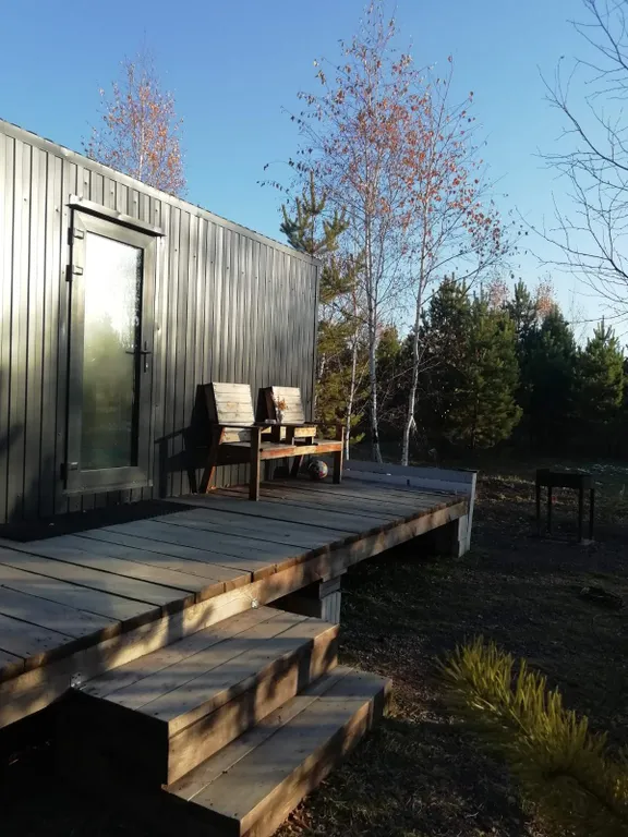 Дом в лесу с бассеином