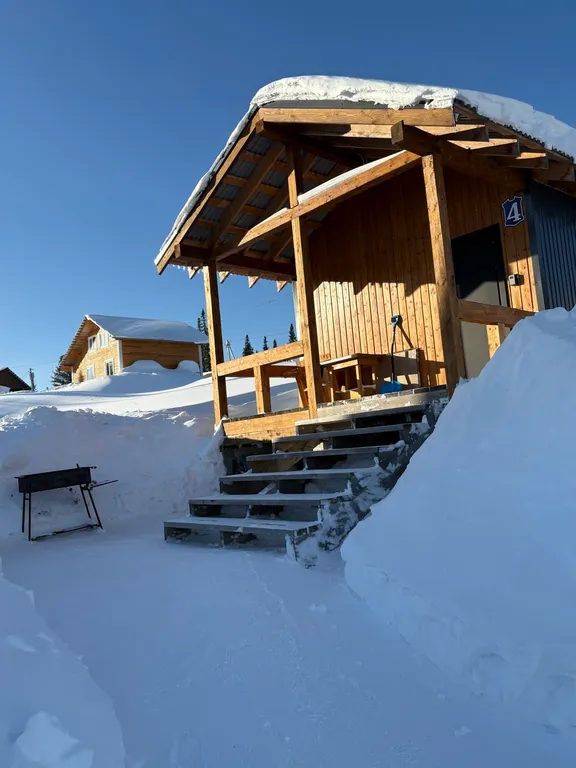 Коттедж Теплый и уютный дом в Шерегеше — Шерегеш