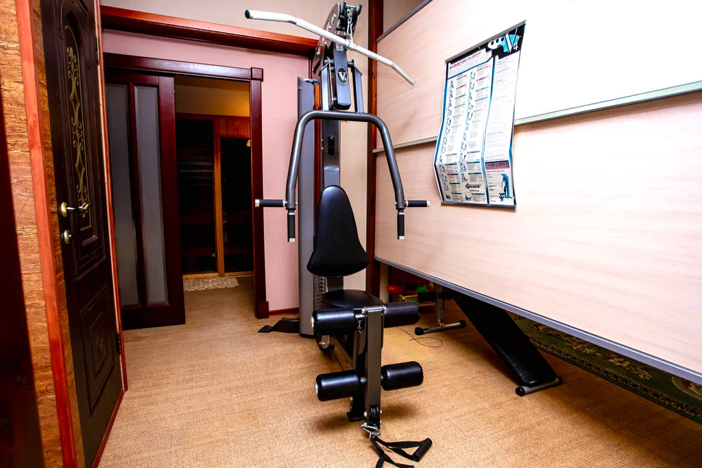 Дом с роскошным бассейном и 2 видами бань