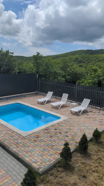 Вилла с теплым бассейном, баней и чаном в окрестностях Абрау-Дюрсо