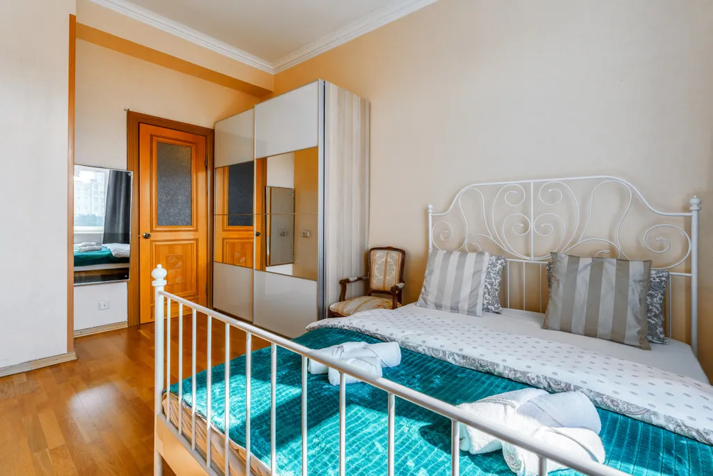 Квартира 4-комнатная квартира с видом на набережную — Москва