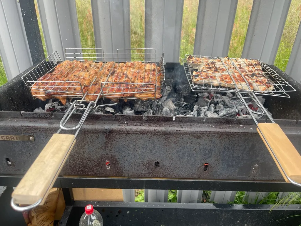 Коттедж Стеклянный дом на берегу Мичуринского озера возле склонов для катания — Мичуринское