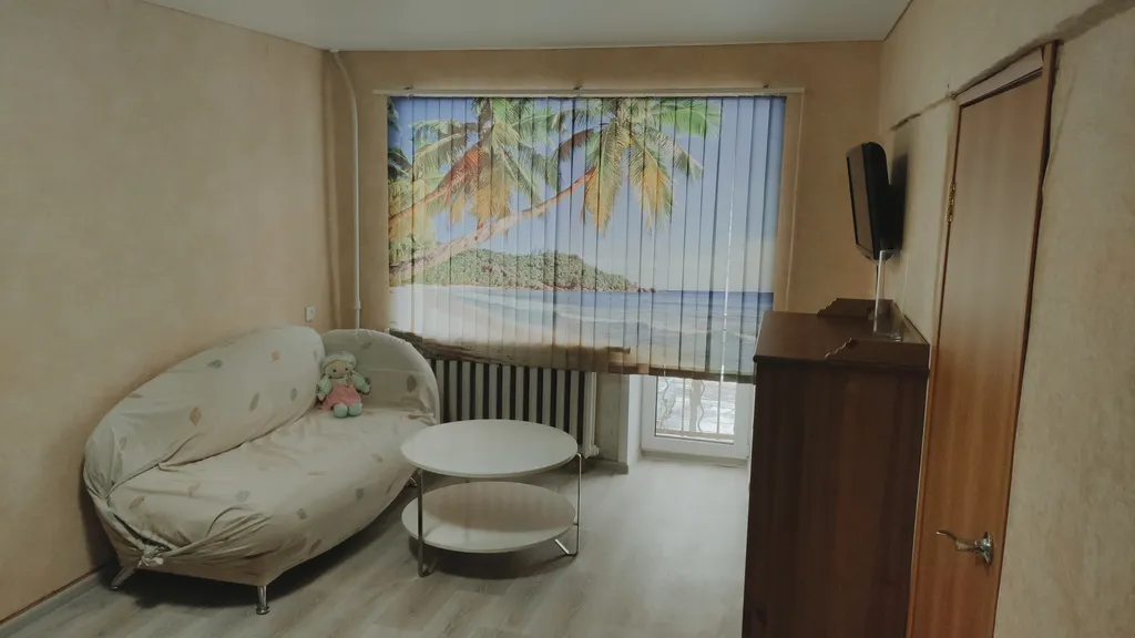 С Толстым у парка