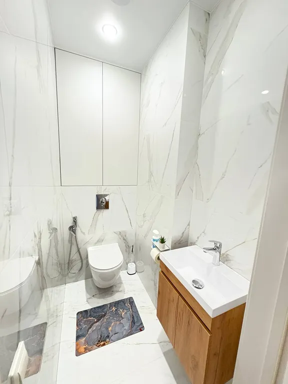 Уютная квартира рядом с набережной и историческим центром города.