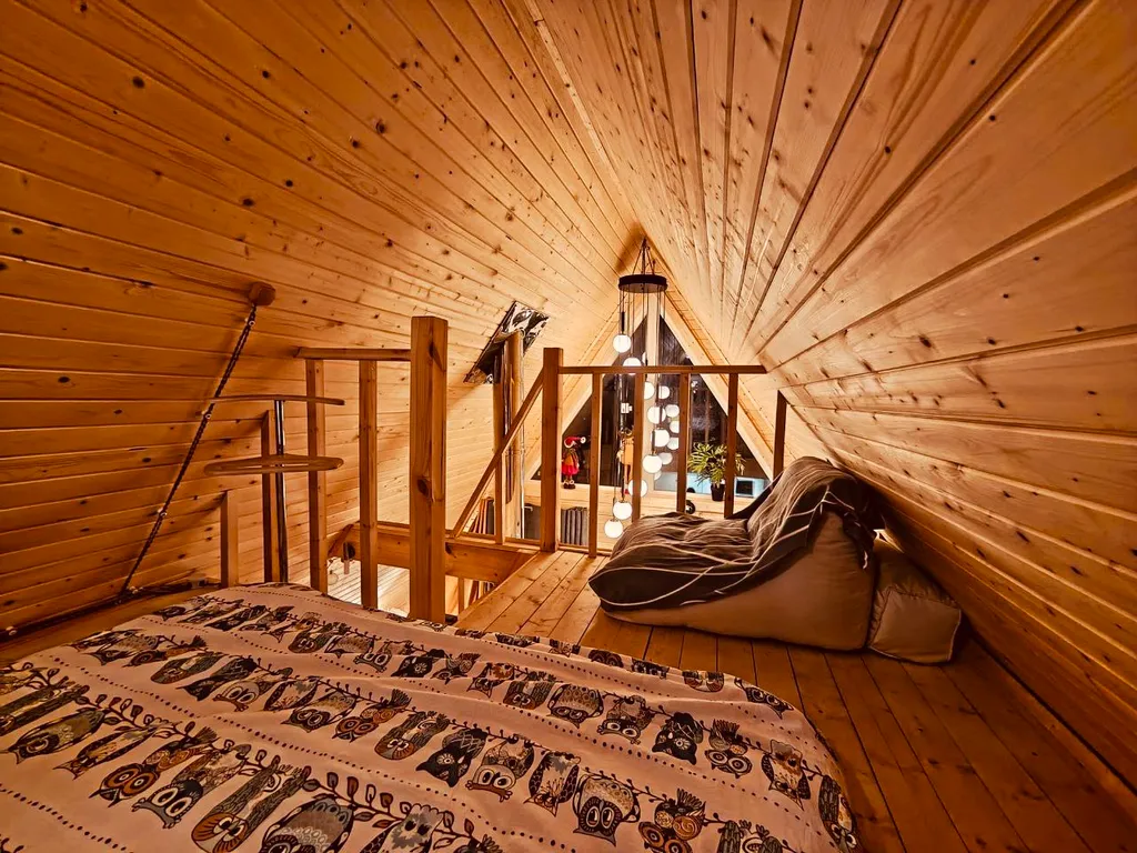 Домик а-фрейм на участке 10 соток